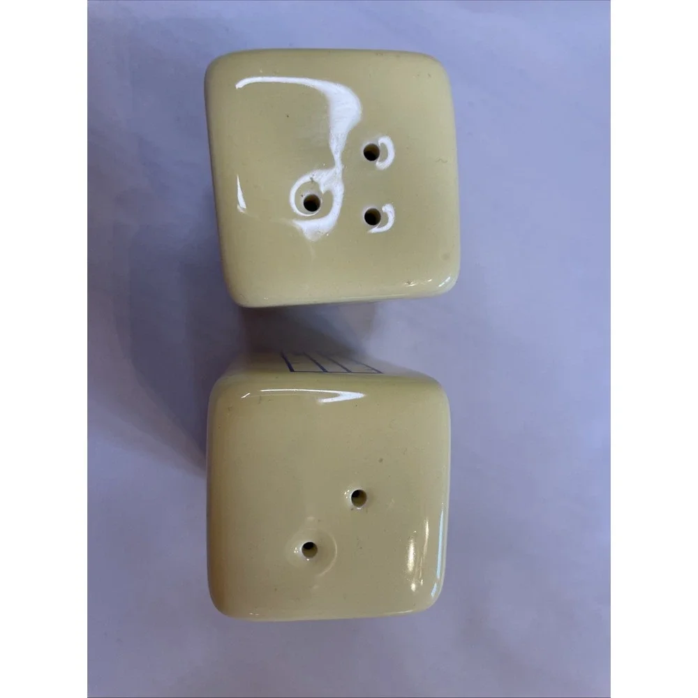 Salt & Pepper Shakers | Butter Y'All Paula Deen | 2 oz.‎ Graduated Yellow Blue